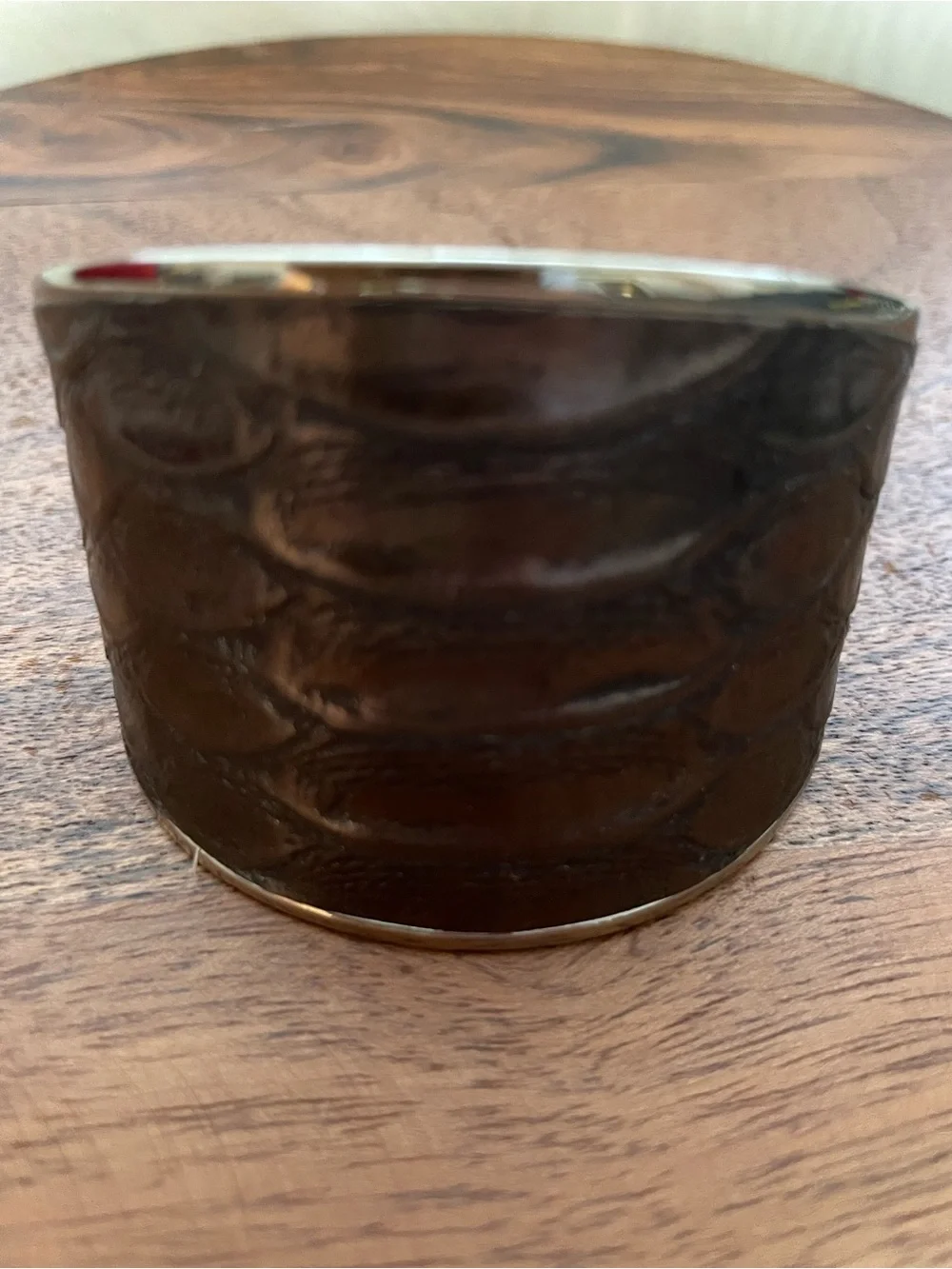 🤎 Henri Bendel Brown Embossed Cuff Bracelet 🤎 with Dust Bag! Rare, Discontinued. - Picture 5 of 7